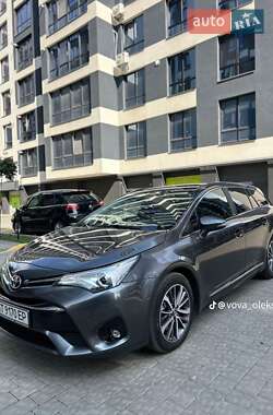 Универсал Toyota Avensis 2016 в 