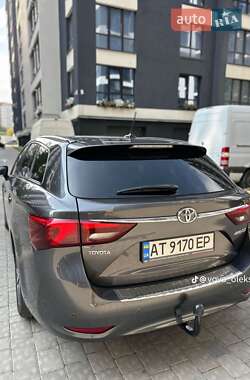 Универсал Toyota Avensis 2016 в 