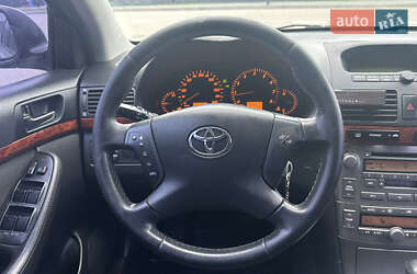 Седан Toyota Avensis 2005 в 
