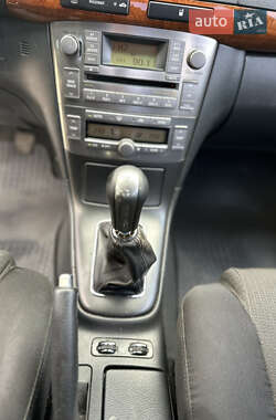 Седан Toyota Avensis 2008 в 