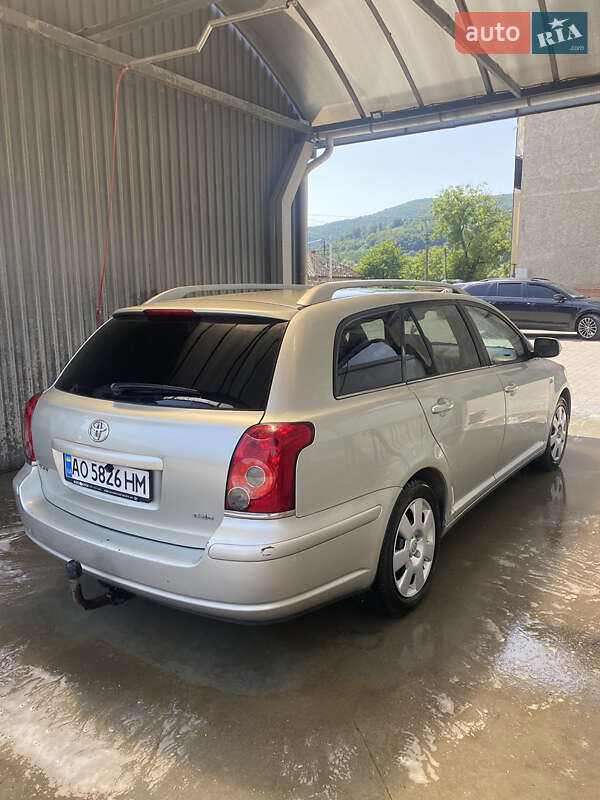 Універсал Toyota Avensis 2007 в Ужгороді