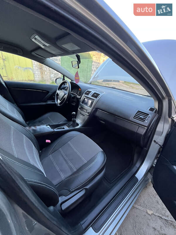 Универсал Toyota Avensis 2011 в Украинке фото 13 Универсал Toyota Avensis 2011 в Украинке