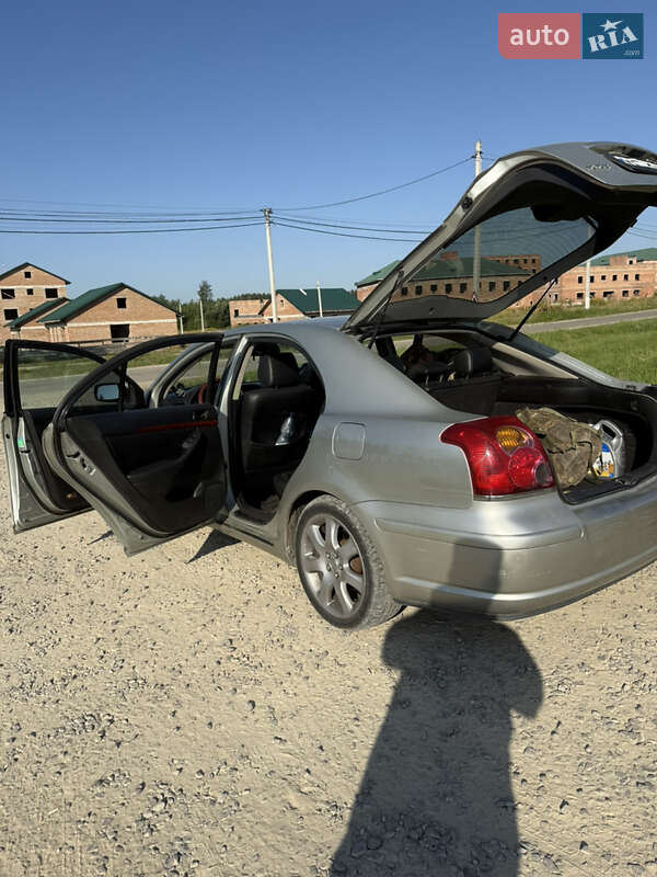 Лифтбек Toyota Avensis 2003 в Львове фото 5 Лифтбек Toyota Avensis 2003 в Львове