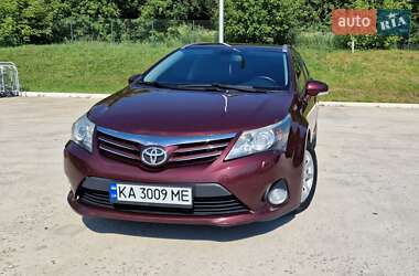 Универсал Toyota Avensis 2013 в Киеве