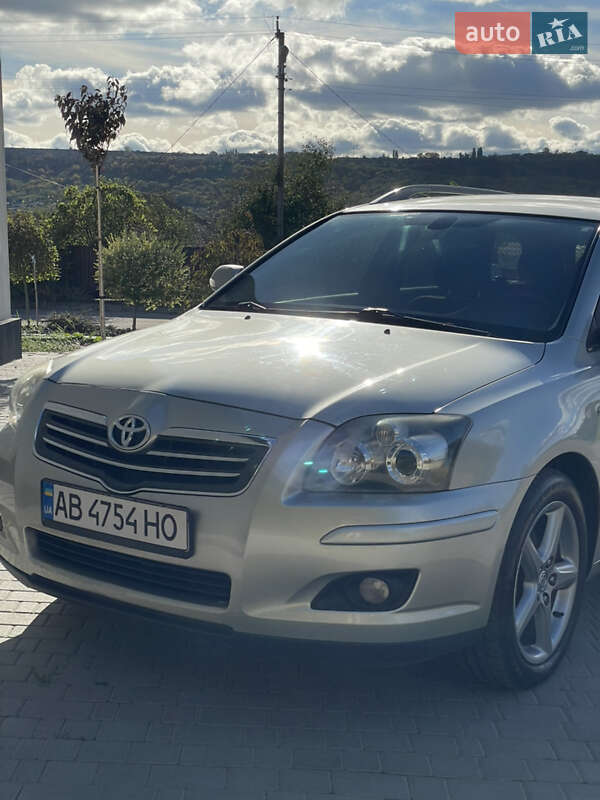 Универсал Toyota Avensis 2007 в Могилев-Подольске