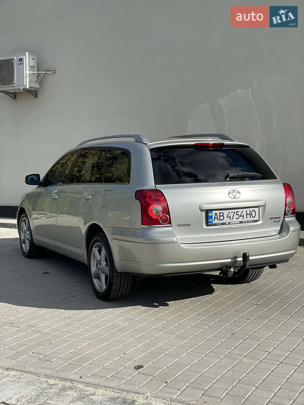 Универсал Toyota Avensis 2007 в Могилев-Подольске