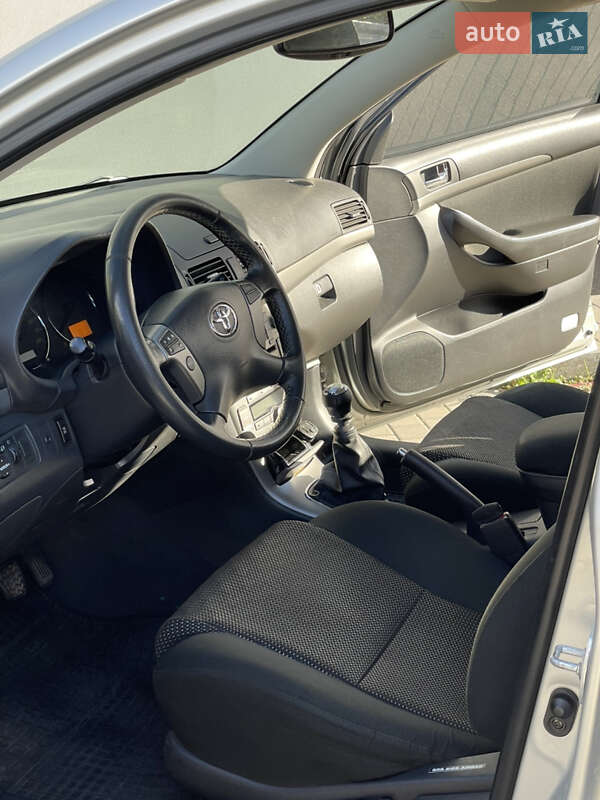 Универсал Toyota Avensis 2007 в Могилев-Подольске