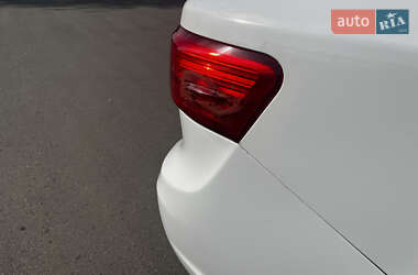 Универсал Toyota Avensis 2012 в 