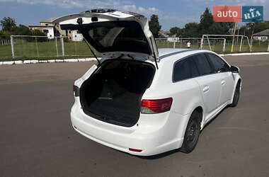 Универсал Toyota Avensis 2012 в 