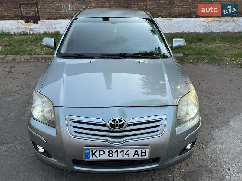 Седан Toyota Avensis 2007 в Запорожье