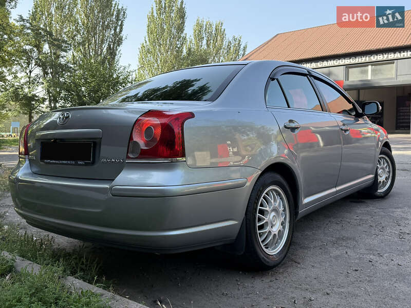 Седан Toyota Avensis 2007 в Запорожье