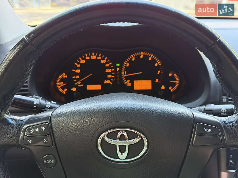 Седан Toyota Avensis 2007 в Запорожье