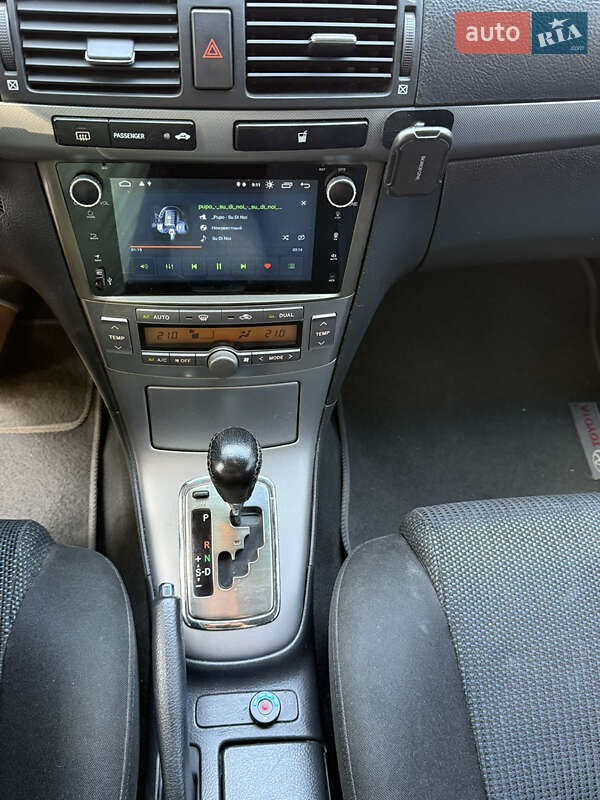 Седан Toyota Avensis 2007 в Запорожье