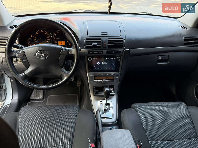 Седан Toyota Avensis 2007 в Запорожье