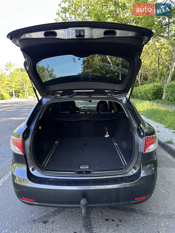 Універсал Toyota Avensis 2011 в Одесі