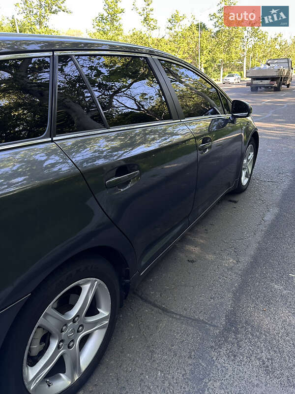 Універсал Toyota Avensis 2011 в Одесі