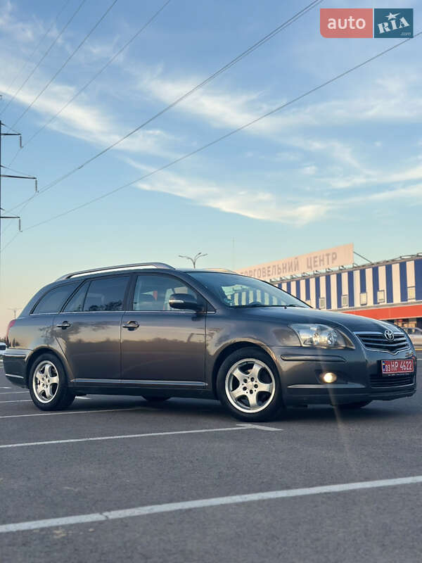 Toyota Avensis 2008