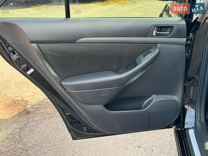 Седан Toyota Avensis 2007 в Виннице