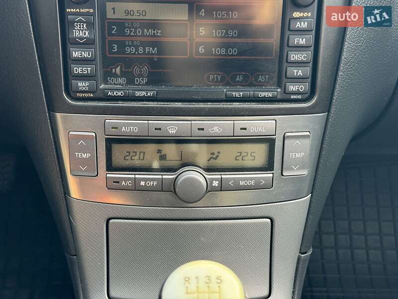 Седан Toyota Avensis 2007 в Виннице