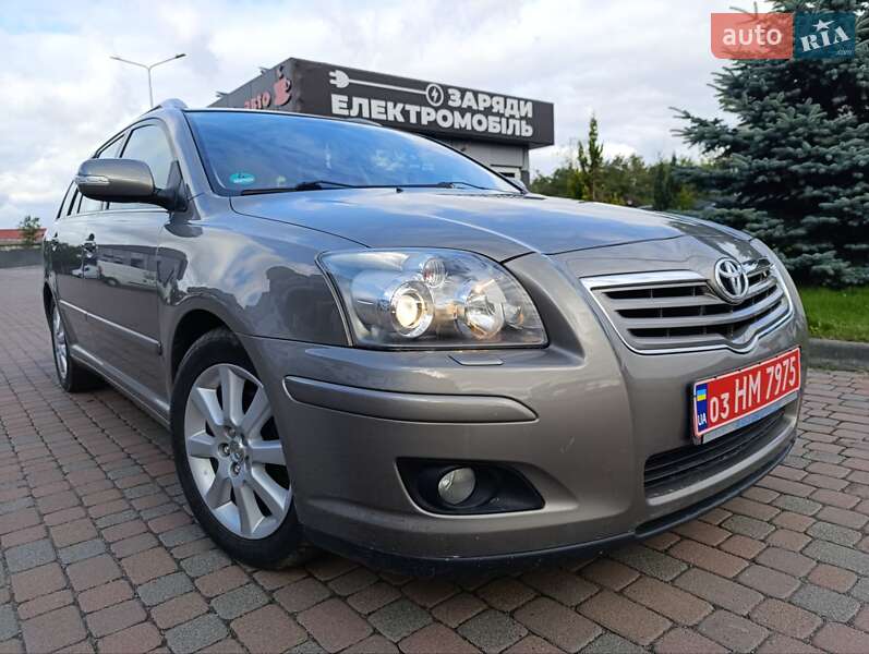 Универсал Toyota Avensis 2007 в Сарнах