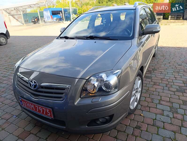 Универсал Toyota Avensis 2007 в Сарнах