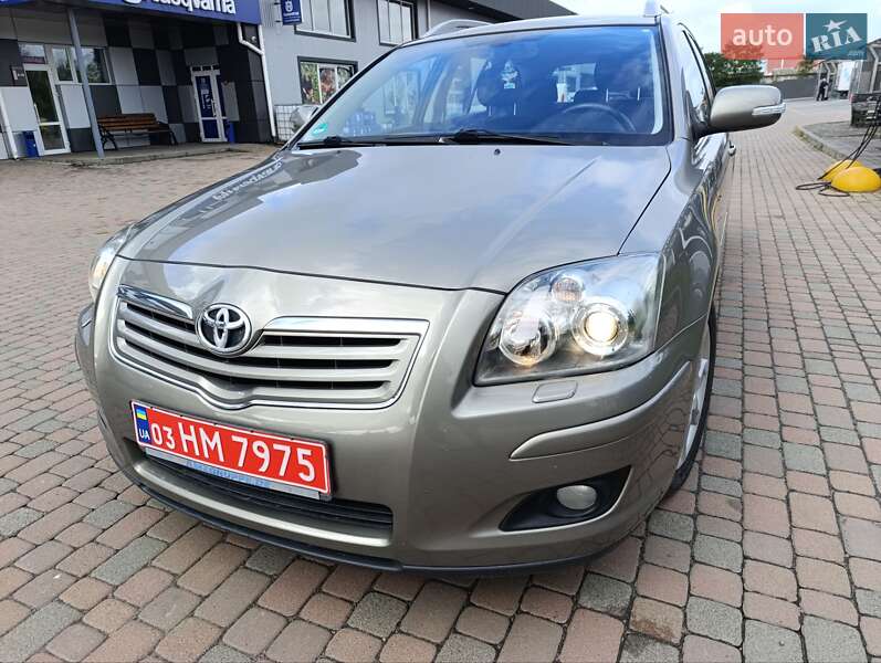 Универсал Toyota Avensis 2007 в Сарнах