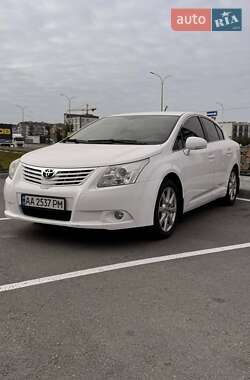 Седан Toyota Avensis 2011 в Киеве
