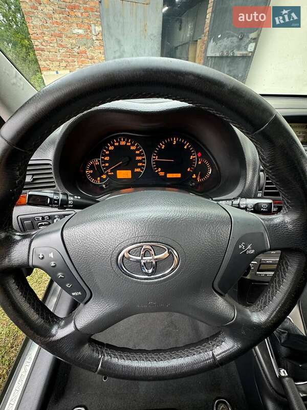 Універсал Toyota Avensis 2004 в Шептицькому