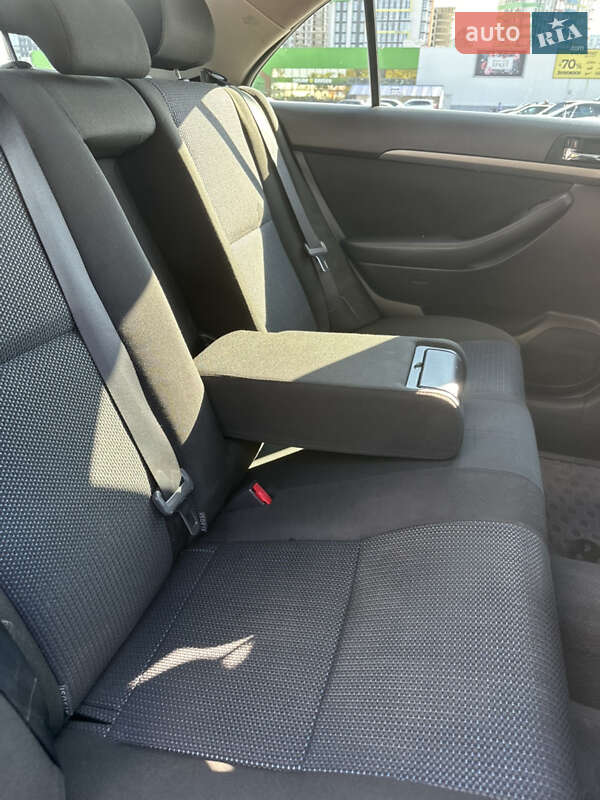 Седан Toyota Avensis 2007 в Одесі