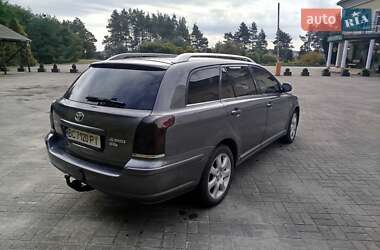 Универсал Toyota Avensis 2003 в  фото 5 Универсал Toyota Avensis 2003 в