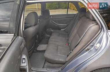 Универсал Toyota Avensis 2003 в  фото 10 Универсал Toyota Avensis 2003 в