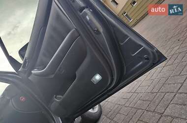 Универсал Toyota Avensis 2003 в  фото 20 Универсал Toyota Avensis 2003 в