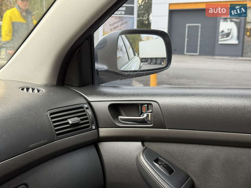 Седан Toyota Avensis 2005 в Днепре фото 50 Седан Toyota Avensis 2005 в Днепре