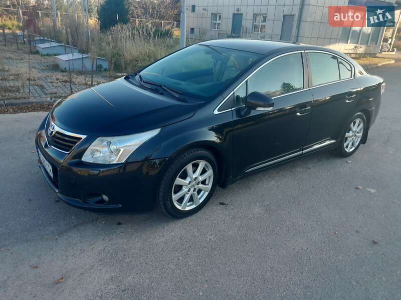 Toyota Avensis 2011