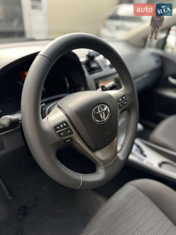 Универсал Toyota Avensis 2010 в Одессе