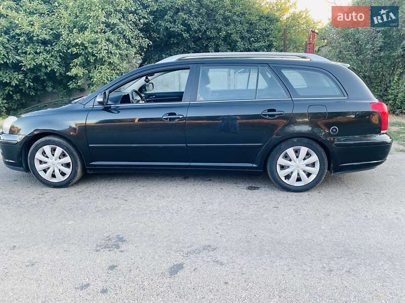 Универсал Toyota Avensis 2007 в Андреевке