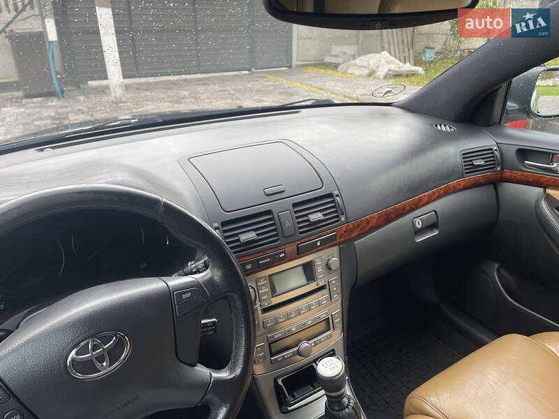 Універсал Toyota Avensis 2007 в Києві