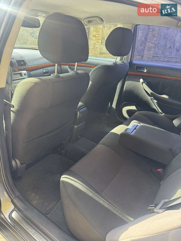 Седан Toyota Avensis 2008 в Ивано-Франковске