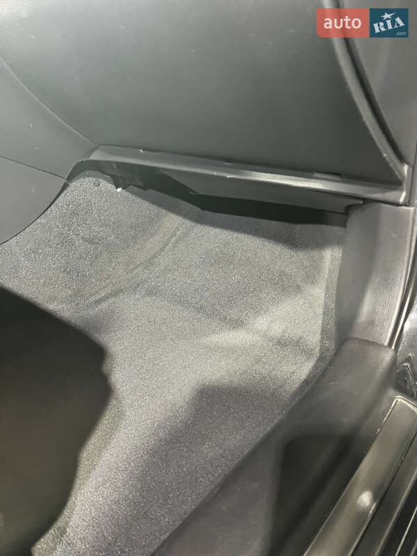 Універсал Toyota Avensis 2008 в Львові