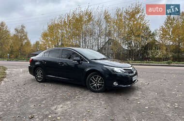 Седан Toyota Avensis 2013 в Житомире