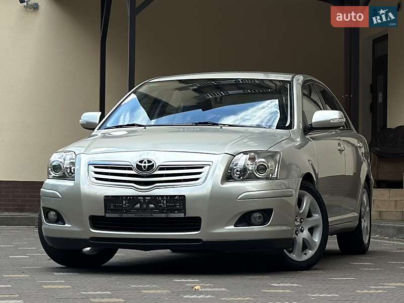Седан Toyota Avensis 2007 в Дрогобичі