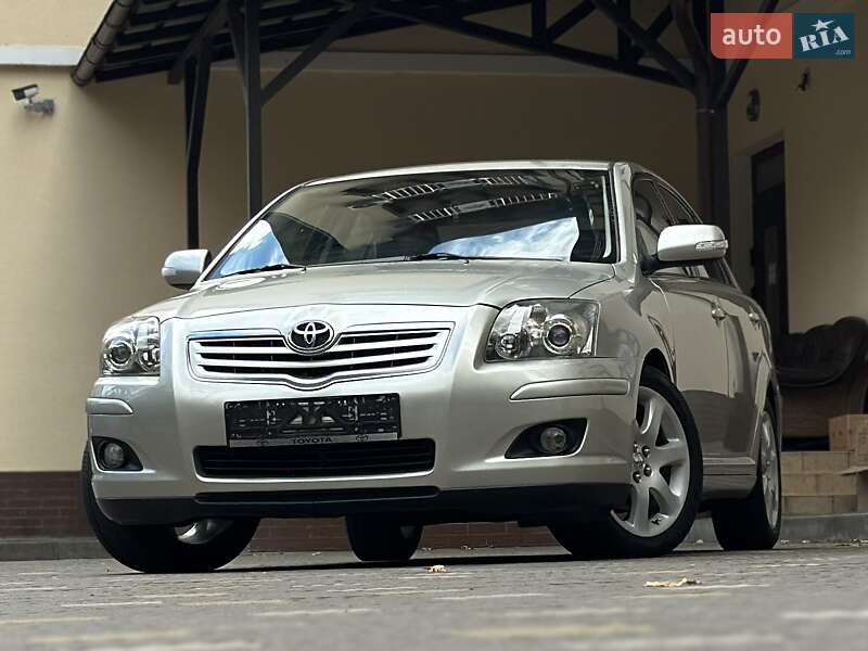 Седан Toyota Avensis 2007 в Дрогобичі