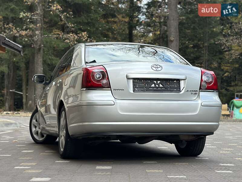 Седан Toyota Avensis 2007 в Дрогобичі