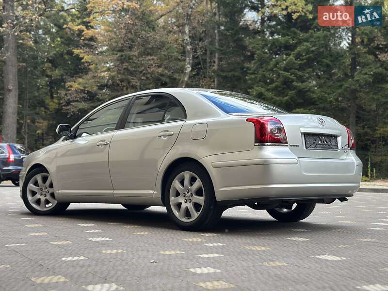 Седан Toyota Avensis 2007 в Дрогобичі