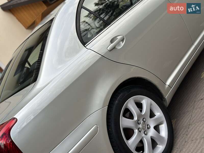 Седан Toyota Avensis 2007 в Дрогобичі