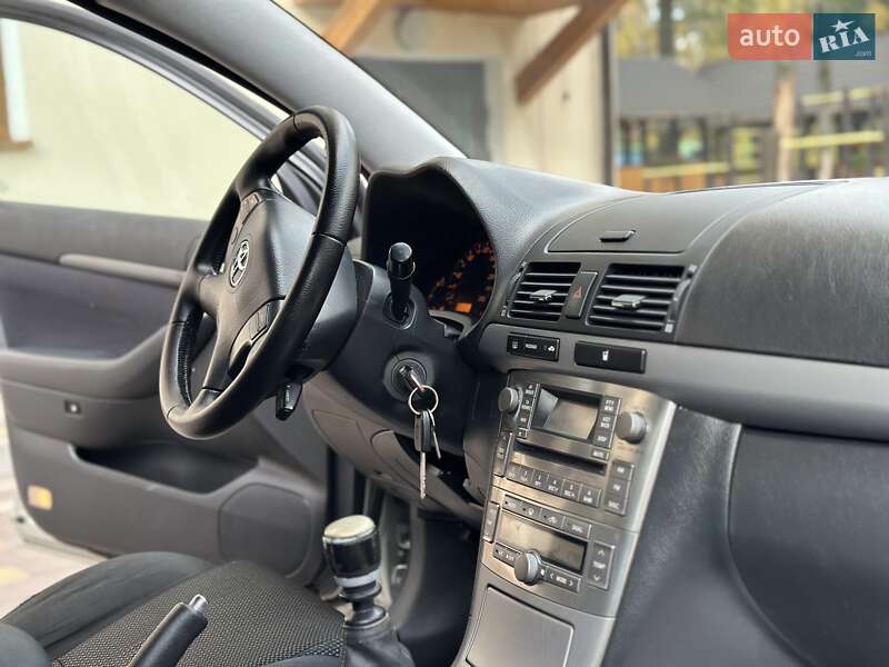 Седан Toyota Avensis 2007 в Дрогобичі