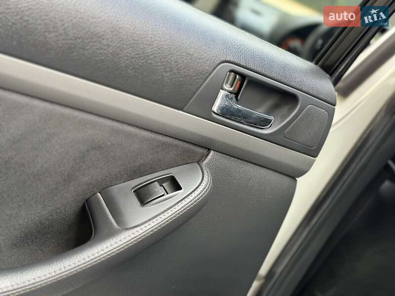 Седан Toyota Avensis 2007 в Дрогобичі