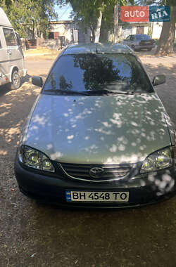 Седан Toyota Avensis 2002 в Одессе