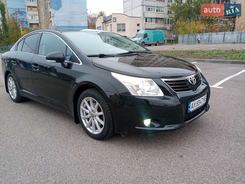 Седан Toyota Avensis 2011 в Харькове