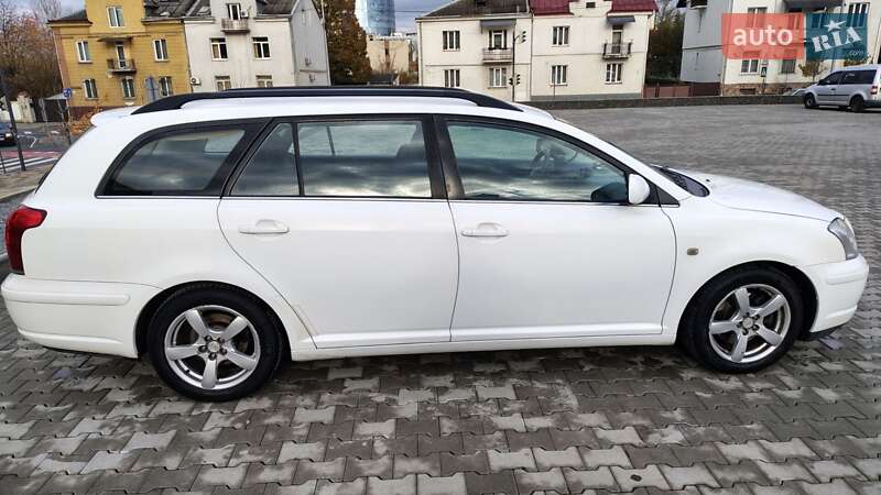 Універсал Toyota Avensis 2003 в Львові